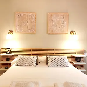 Apartment 80s Loft Vintage 15' Malaga Airport Free Guest Parking, Alhaurín de la Torre